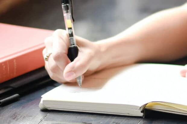 12 ​​Alternatives To Journaling For Non-writers And More