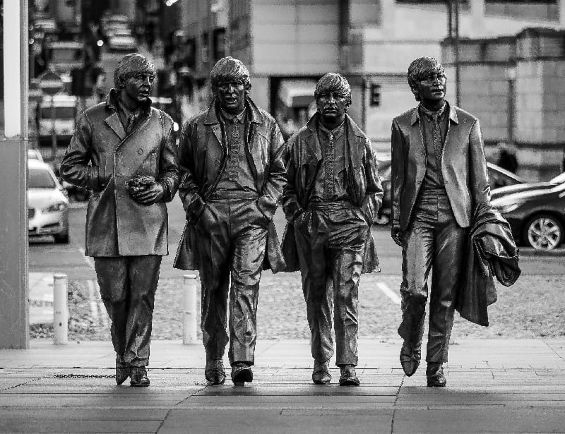 beatles statue in liverpool england