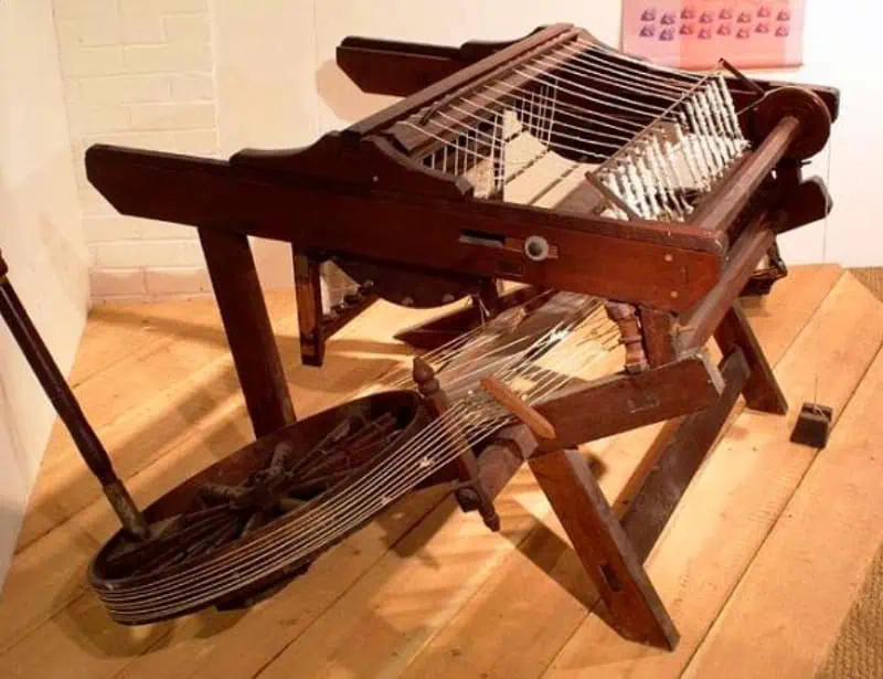 spinning jenny display in museum