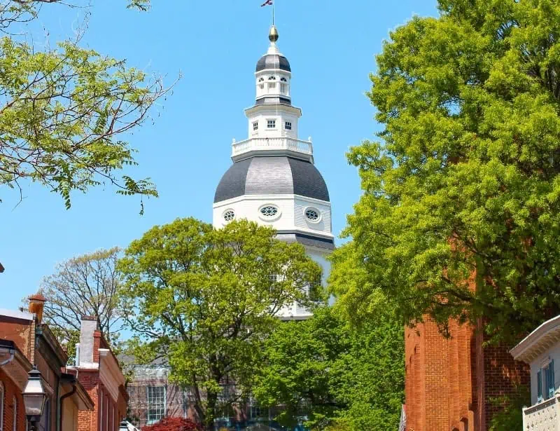 view from afar of maryland statehouse in annapolis