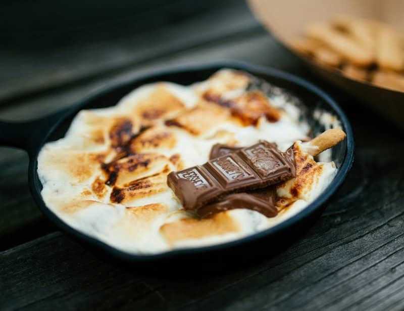 smores mallow chocolate dip in cast iron pan