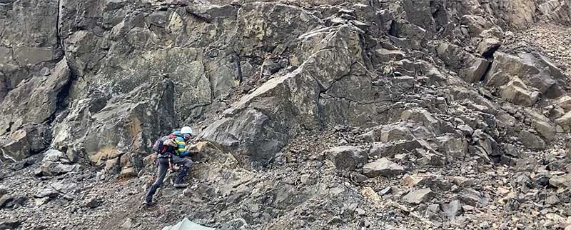 Folarin Kolawole mapping ancient earthquake damage and shearing in exposed bedrock near the epicenter of the 2024 Mw4.8 New Jersey earthquake